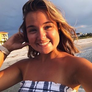 Meet your Posher, Chloe